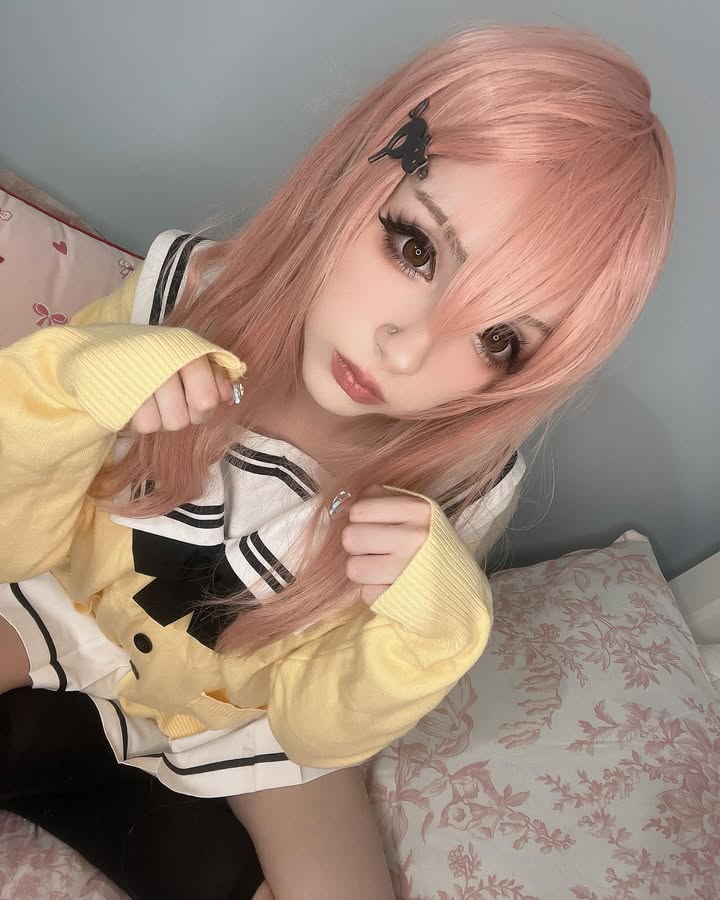 mukou aoi (kimi to kanojo to kanojo no koi.) by milkuko