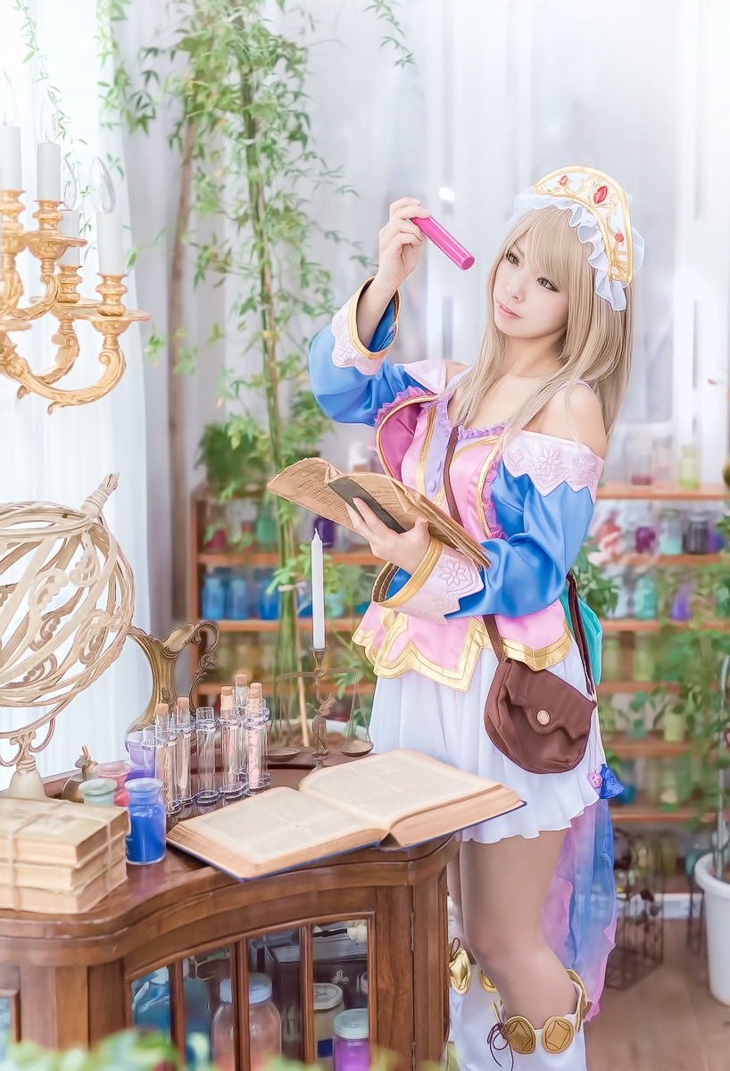 totooria helmold (atelier and 1 more) by nanyan