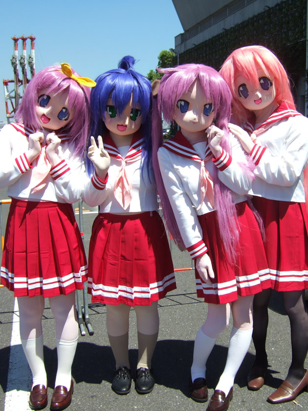 hiiragi kagami, izumi konata, takara miyuki, and hiiragi tsukasa (lucky star)