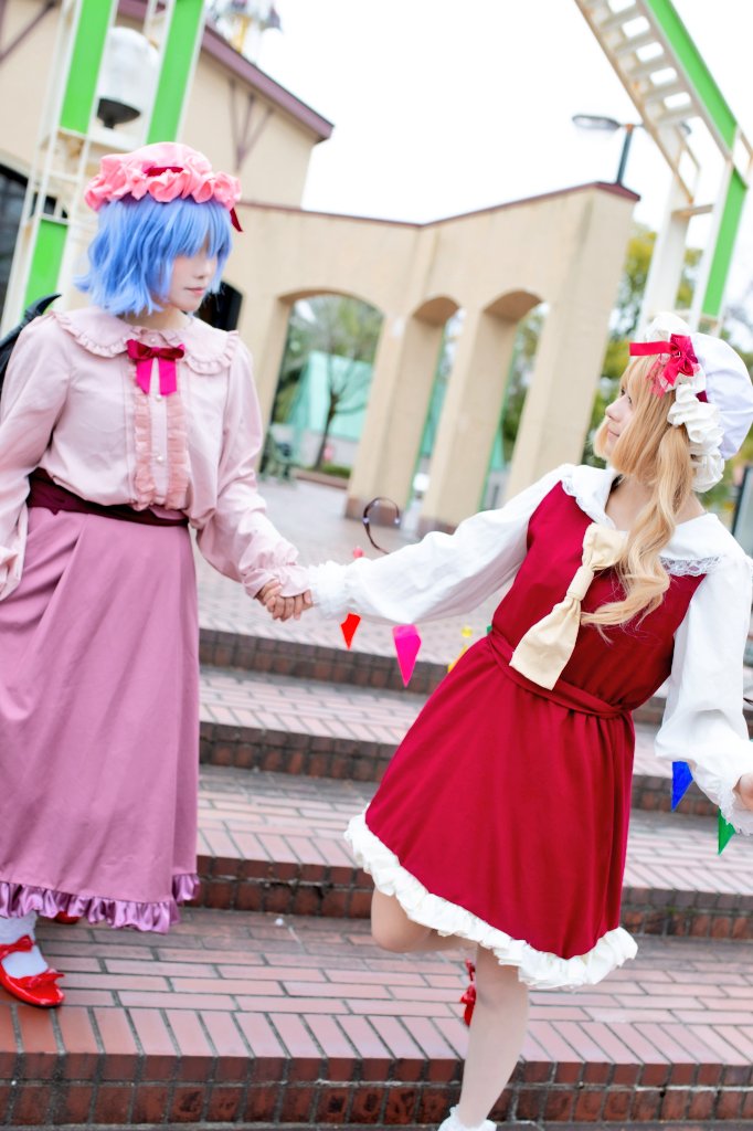 flandre scarlet and remilia scarlet (touhou) by yume02375171090