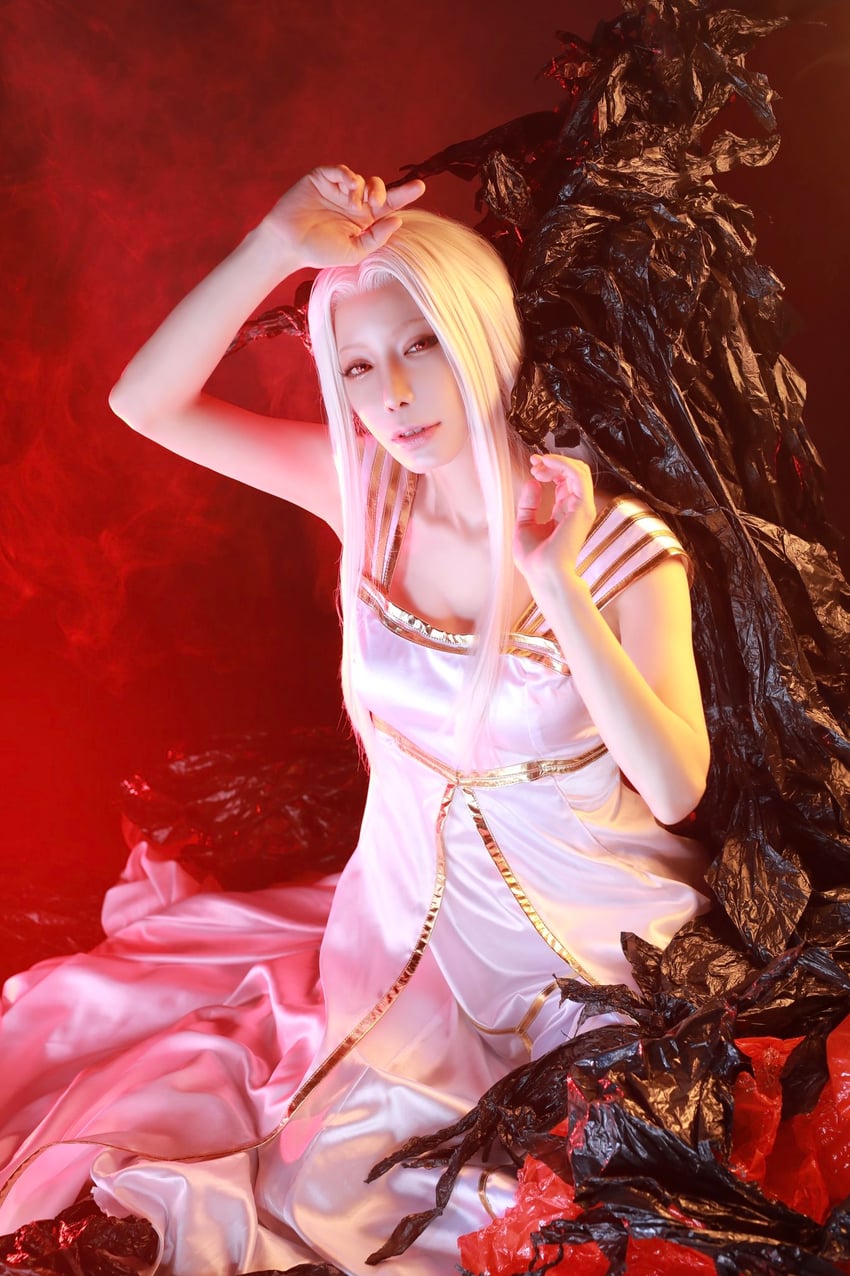 irisviel von einzbern (fate and 1 more) by noshinoxxx