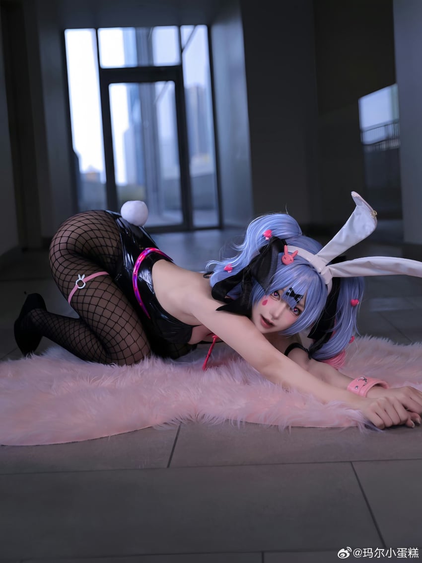 hatsune miku (vocaloid and 1 more) by maer_xiaodangao and marlboro_cupcakes