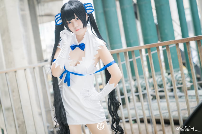 hestia (dungeon ni deai wo motomeru no wa machigatteiru darou ka) by a-jiang