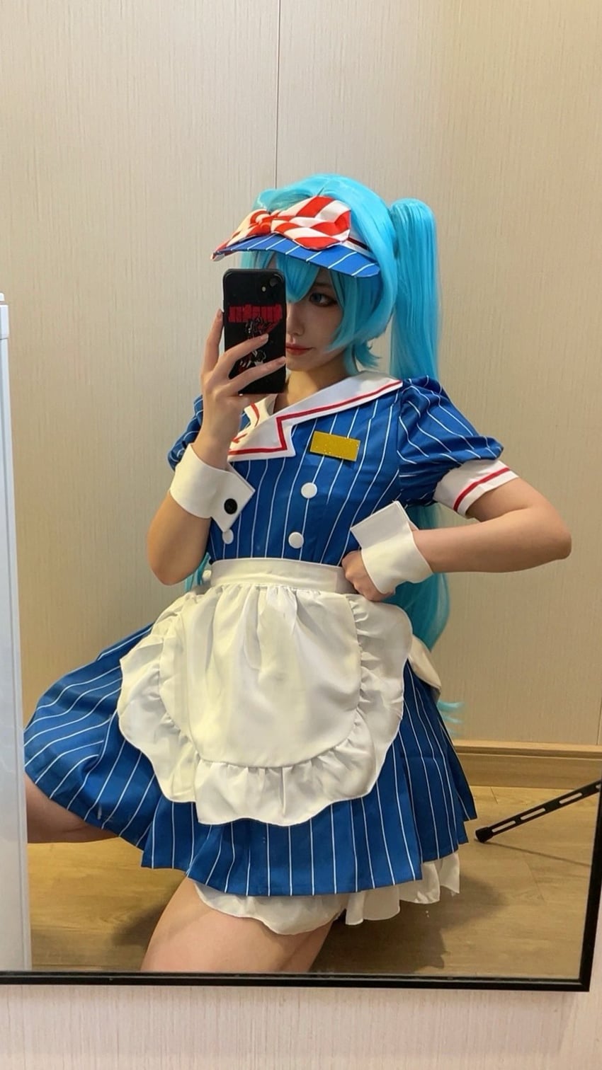 hatsune miku (vocaloid and 1 more) by diewalkure