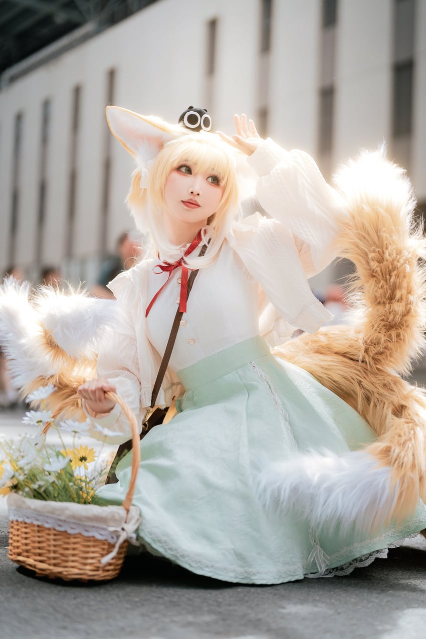 suzuran and heixiu (arknights and 1 more) by mianzelizer