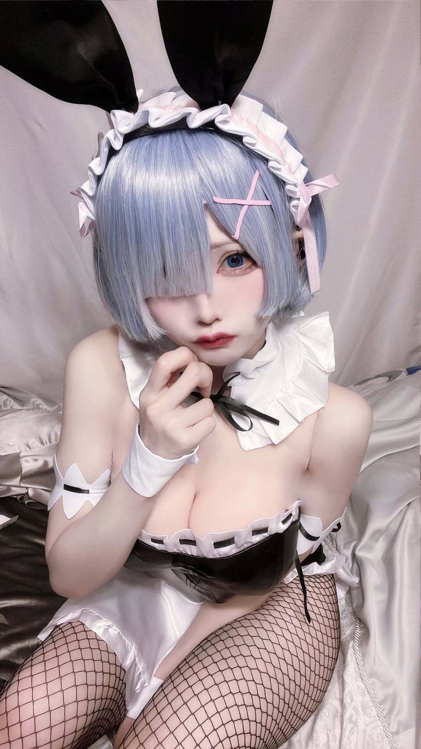 rem (re:zero kara hajimeru isekai seikatsu) by hinata_(xxxuxx_oxxo)