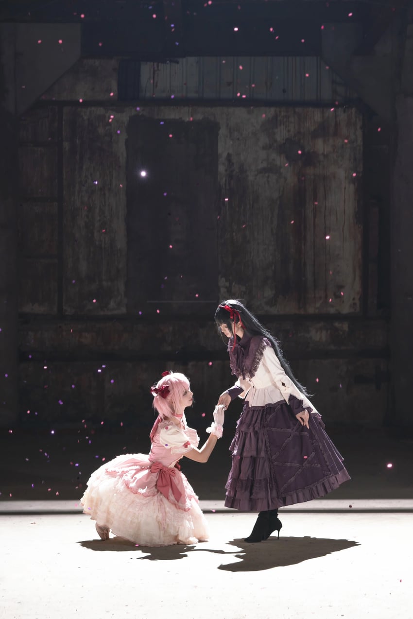 kaname madoka and akemi homura (mahou shoujo madoka magica) by shi_hui_lang