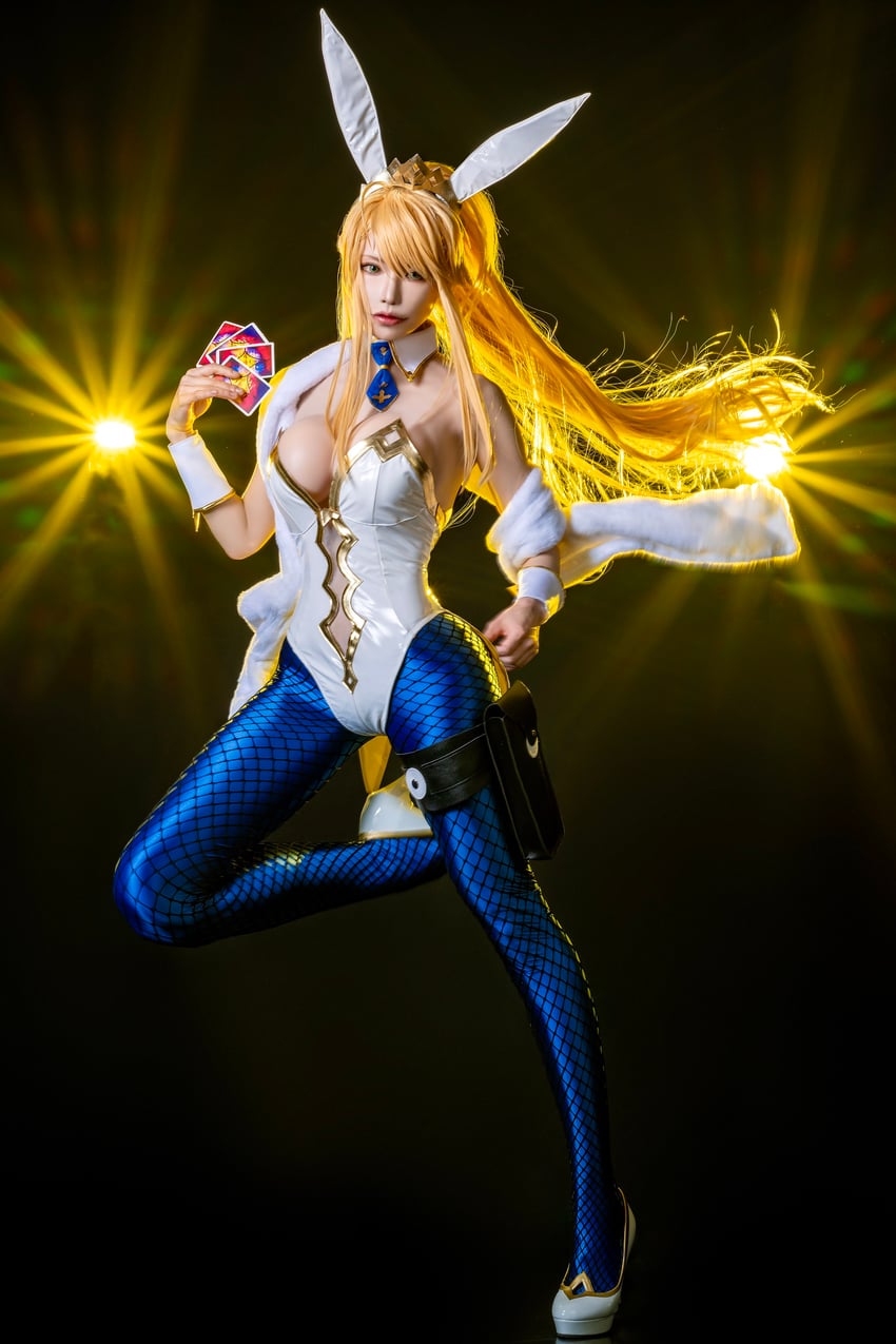 artoria pendragon (fate and 1 more) by noshinoxxx