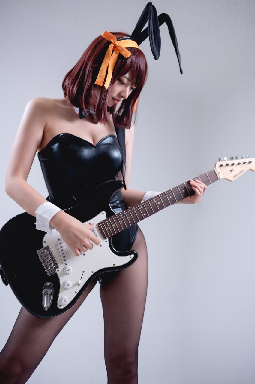 suzumiya haruhi (suzumiya haruhi no yuuutsu) by ichihashi_(184ram)