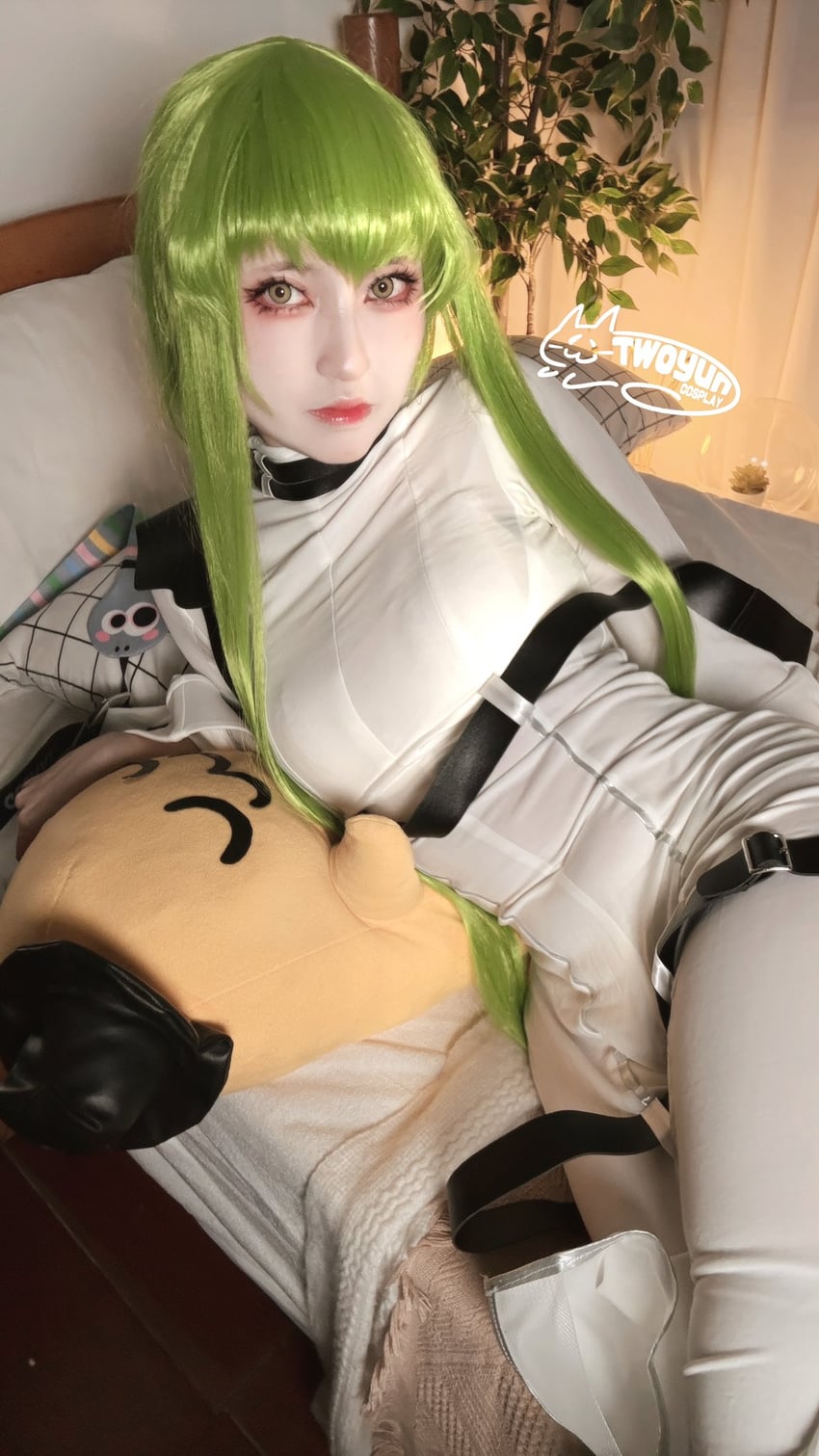 c.c. and cheese-kun (code geass) by 7woyun