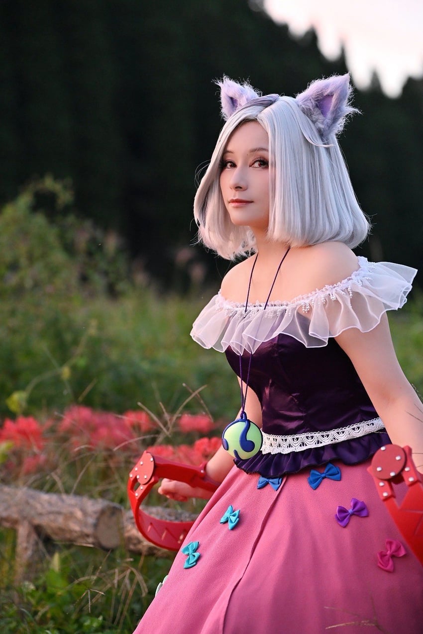 mitsugashira enoko (touhou) by toritorimochi_xx and yuki_mizuhashi