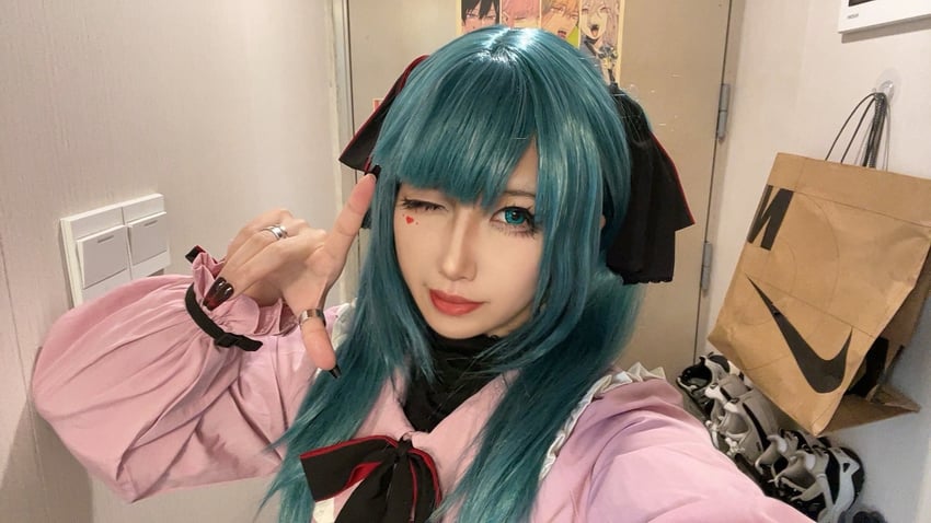 hatsune miku (vocaloid and 1 more) by diewalkure