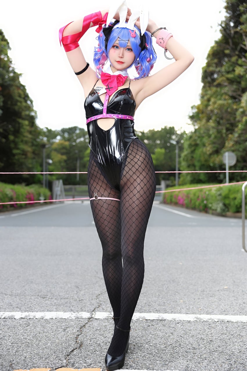 hatsune miku (vocaloid and 1 more) by aozora_ive