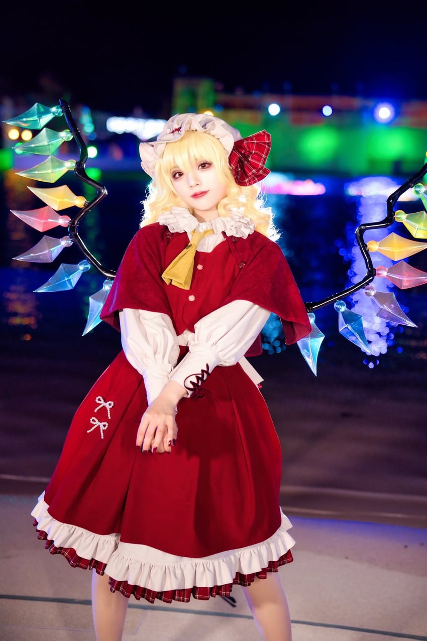 flandre scarlet (touhou) by akiika117_(photographer) and shio_koworo