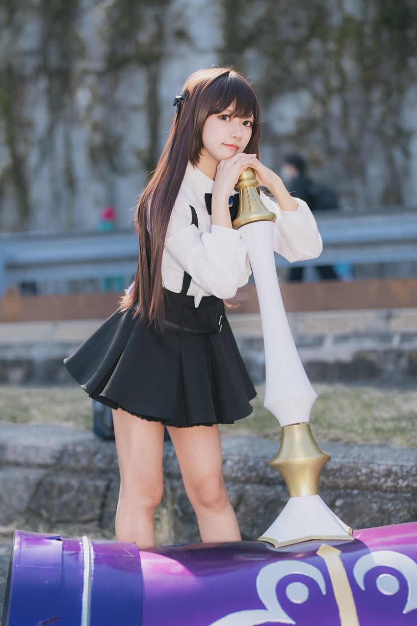 alina clover (guild no uketsukejou desu ga zangyou wa iya nanode boss wo solo toubatsu shiyou to omoimasu) by 4ip_3ip