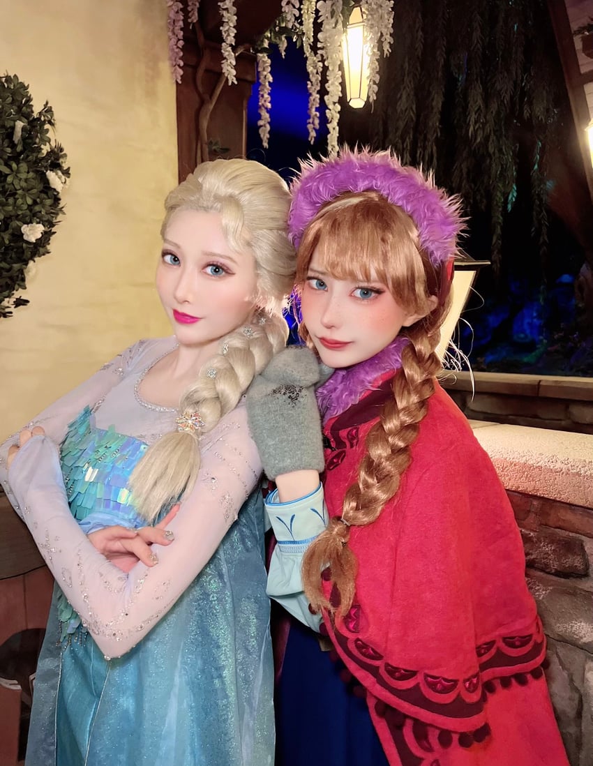 anna and elsa (frozen) by hinata_(xxxuxx_oxxo) and ryo_chann