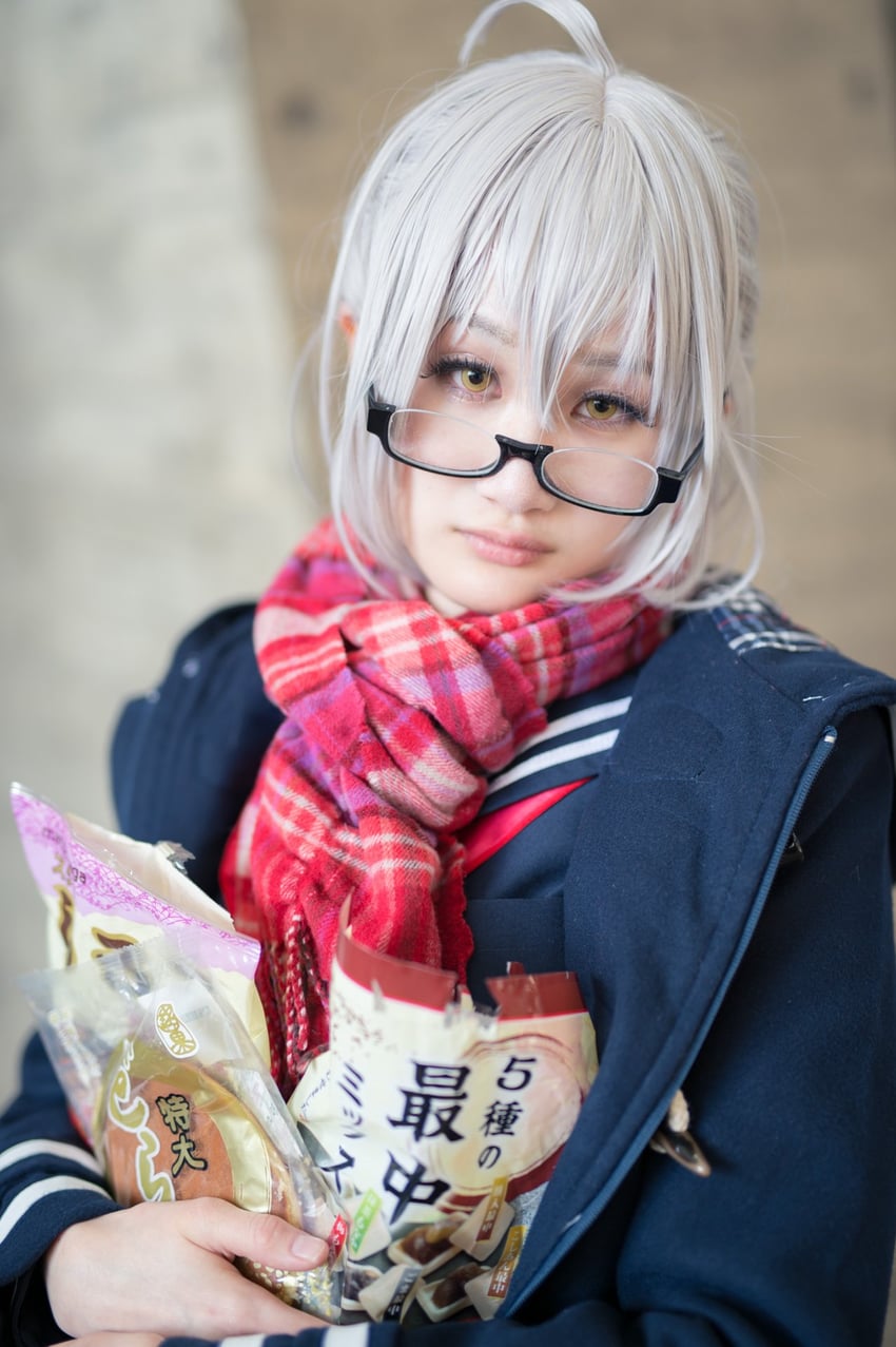 artoria pendragon and mysterious heroine x alter (fate and 1 more) by litonagi_(photographer) and maidurukei