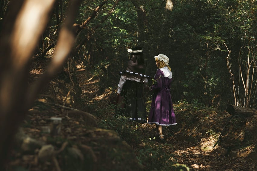 usami renko and maribel hearn (touhou) by nilgiriko