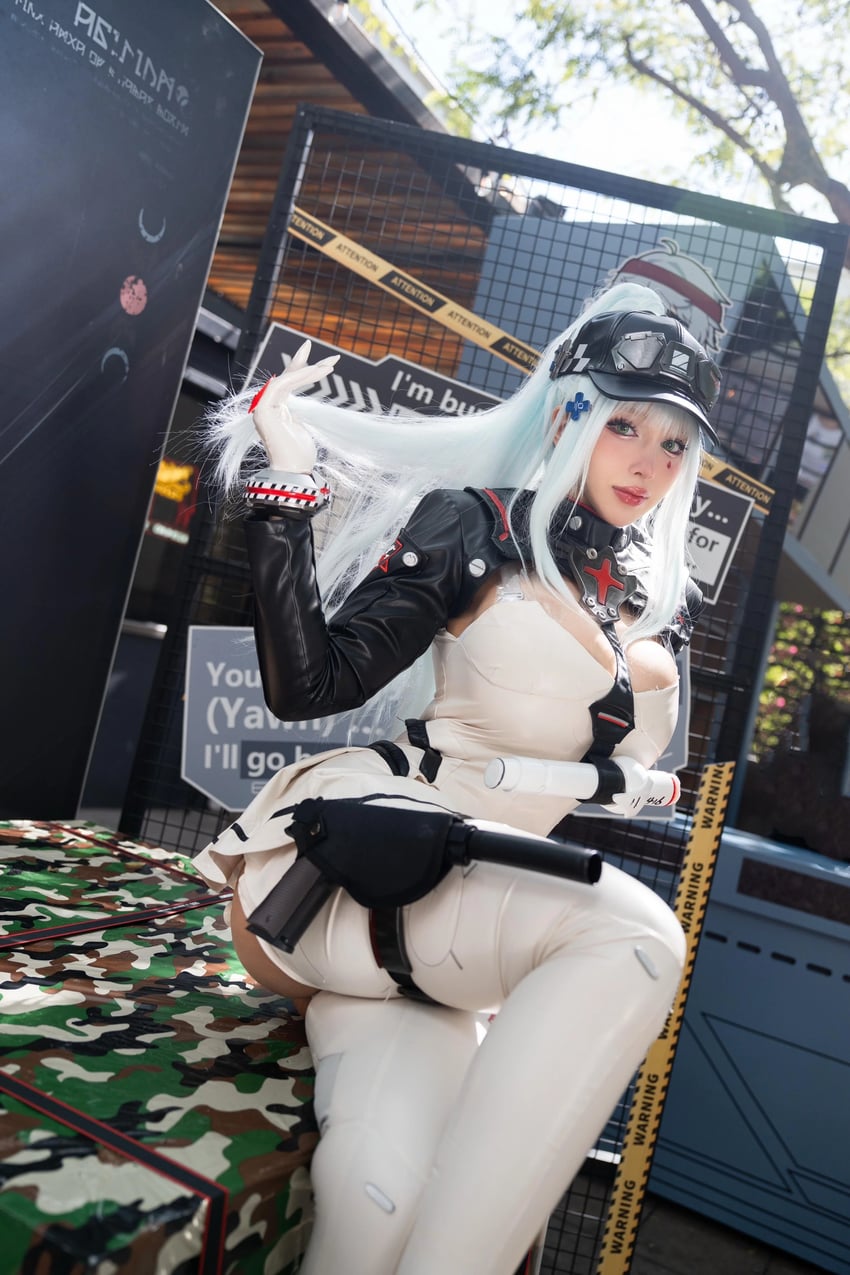 hk416 and klukai (girls' frontline and 1 more) by suakirin