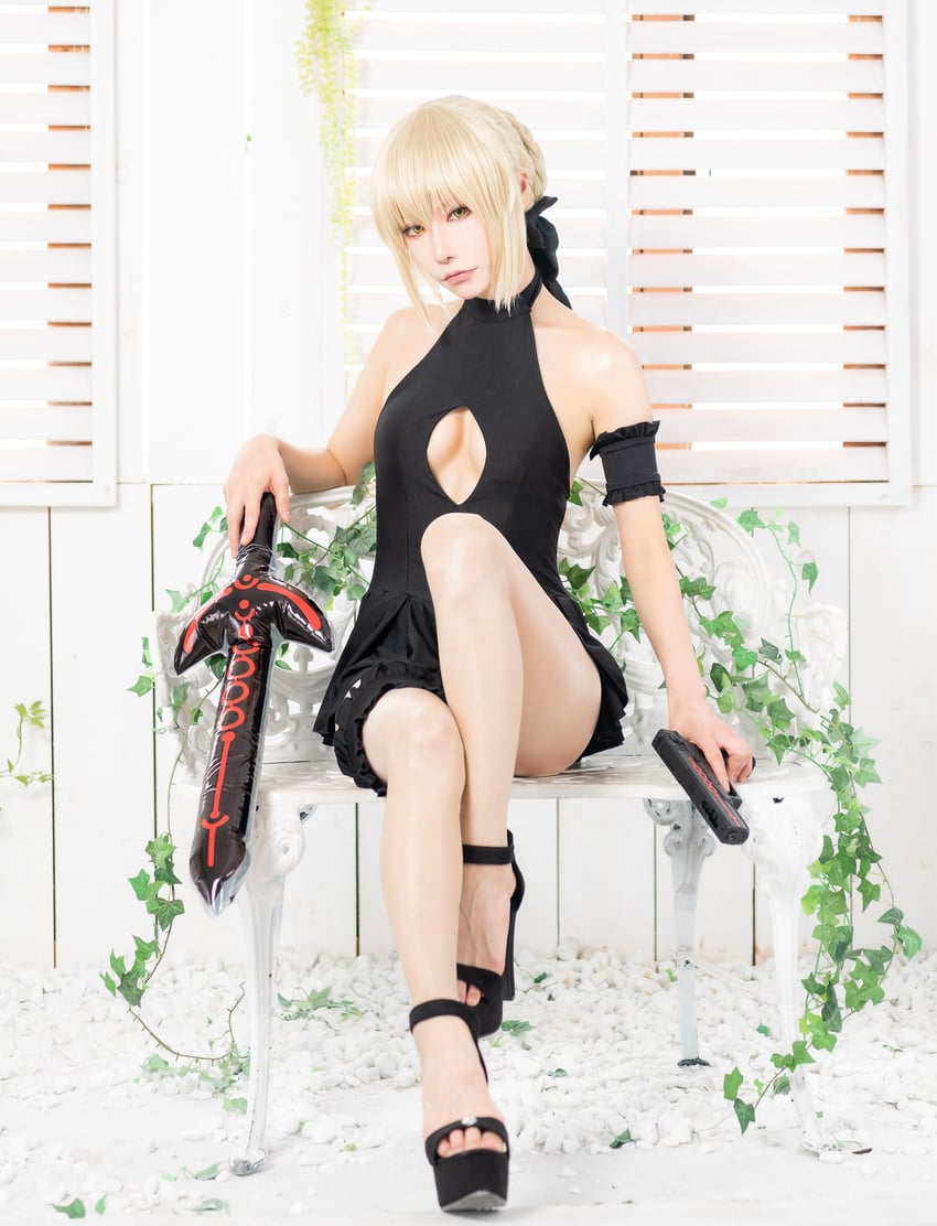 artoria pendragon and artoria pendragon alter (fate and 1 more) by noshinoxxx