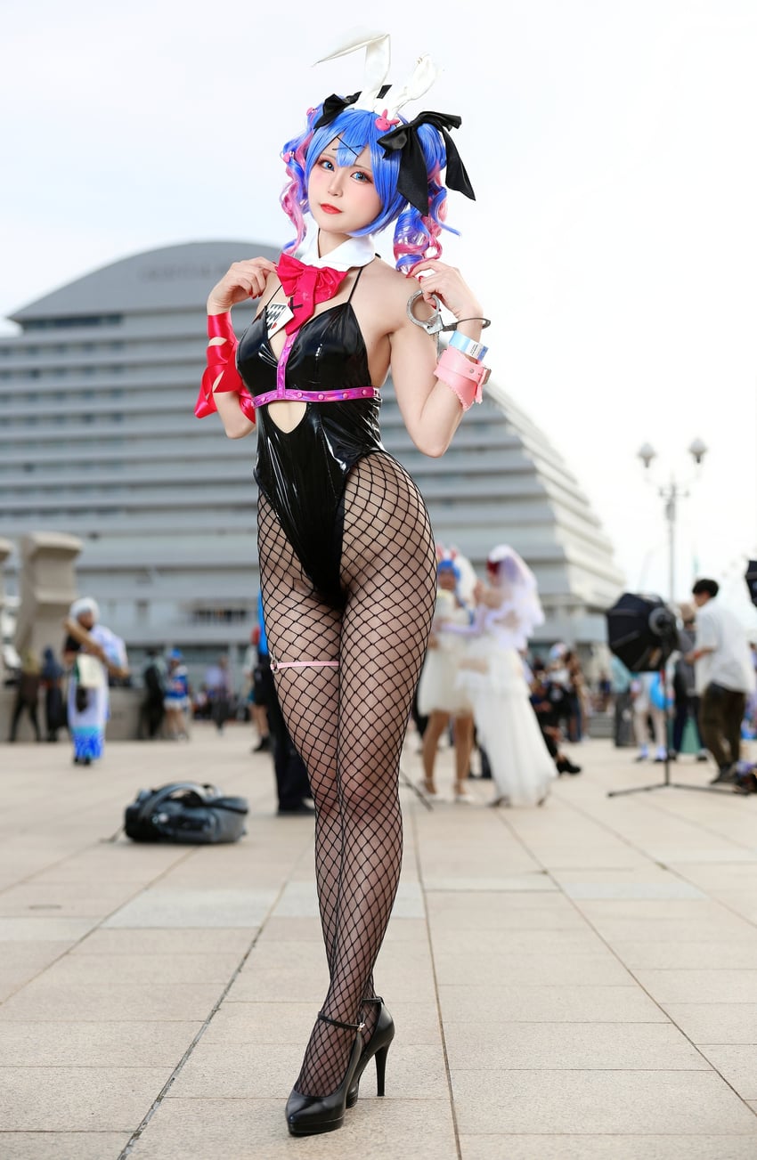 hatsune miku (vocaloid and 1 more) by aozora_ive