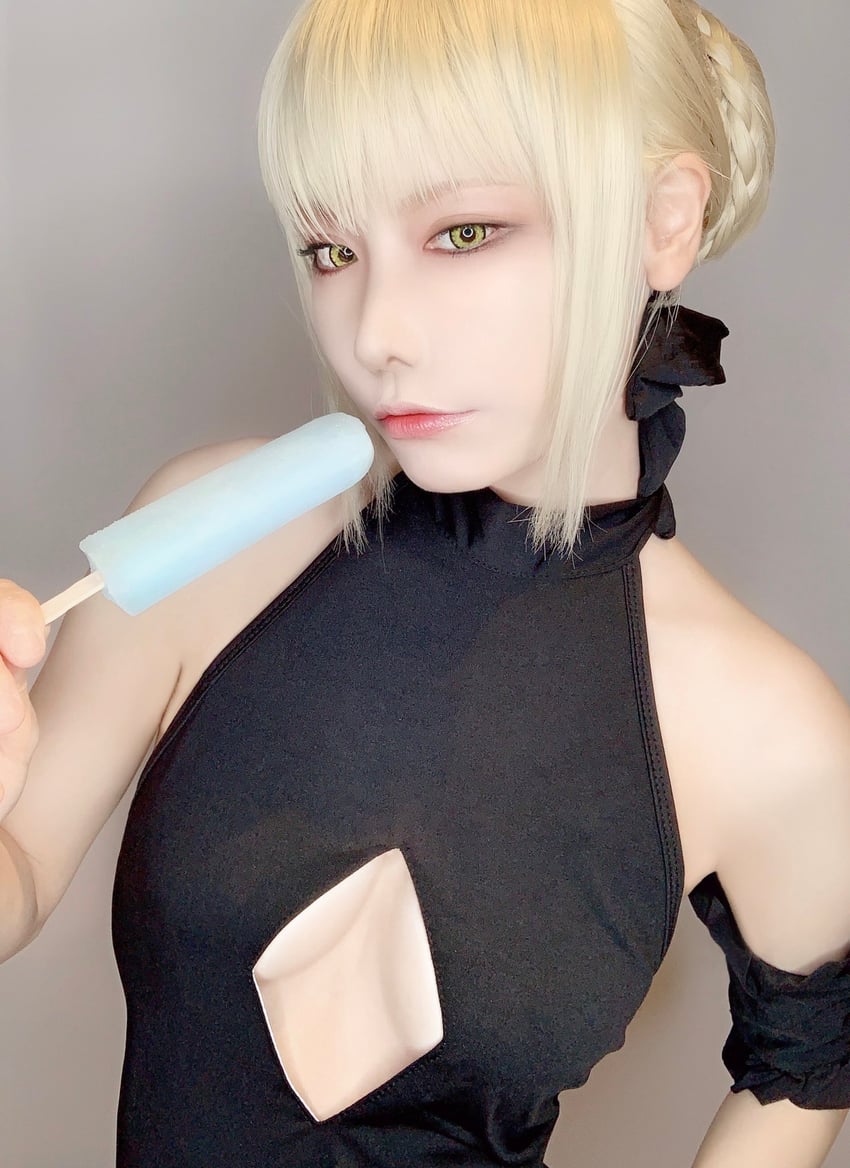 artoria pendragon and artoria pendragon alter (fate and 1 more) by noshinoxxx