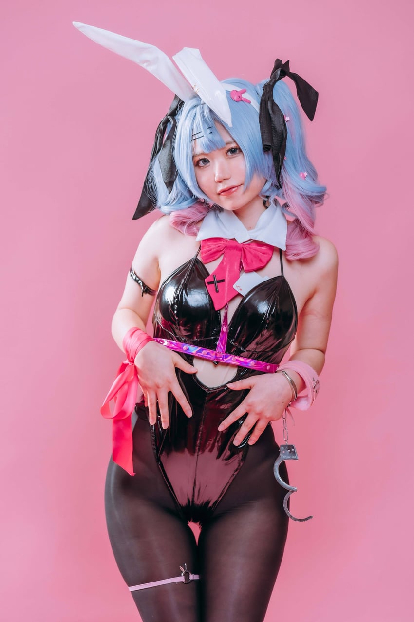 hatsune miku (vocaloid and 1 more) by usagito_hari