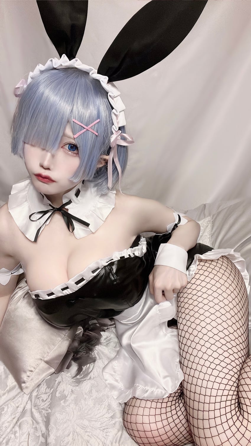 rem (re:zero kara hajimeru isekai seikatsu) by hinata_(xxxuxx_oxxo)