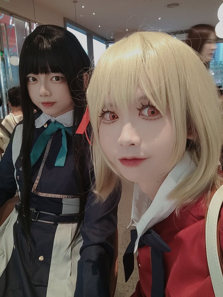 inoue takina and nishikigi chisato (lycoris recoil) by tkns_kanatsu