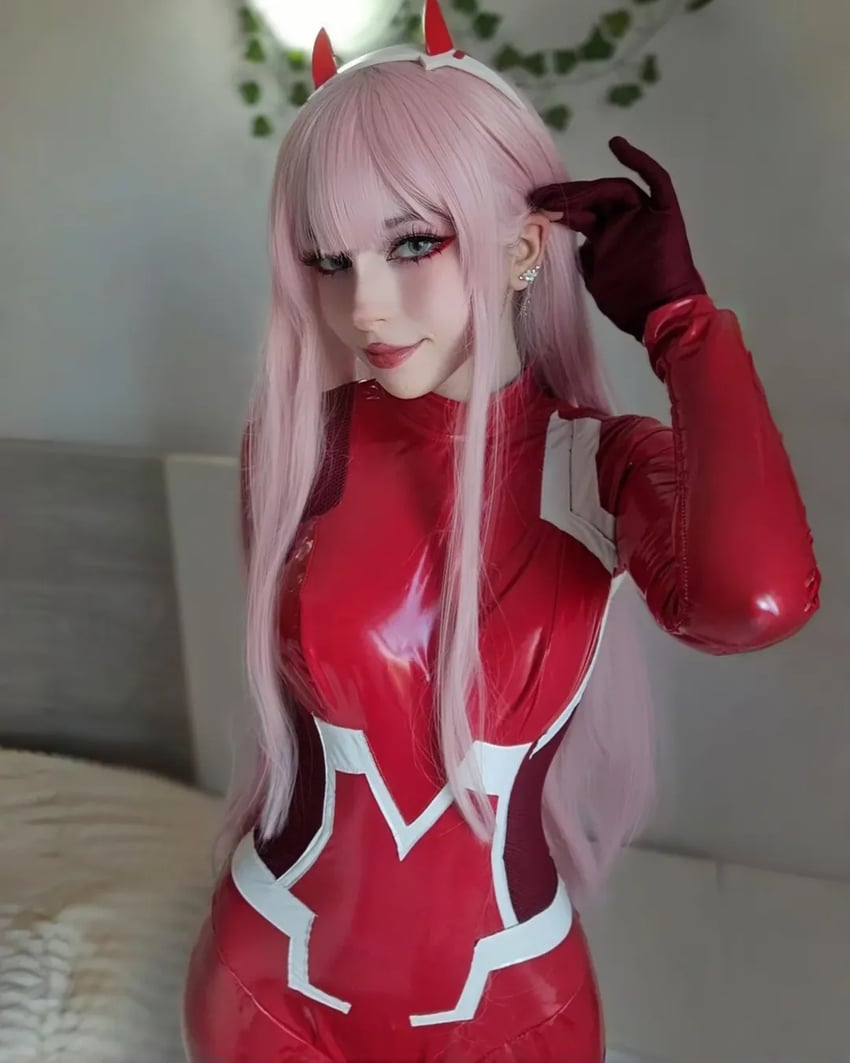 zero two (darling in the franxx) by vesani_cos
