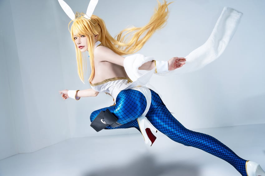 artoria pendragon (fate and 1 more) by noshinoxxx