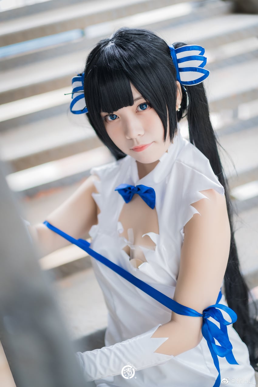 hestia (dungeon ni deai wo motomeru no wa machigatteiru darou ka) by a-jiang