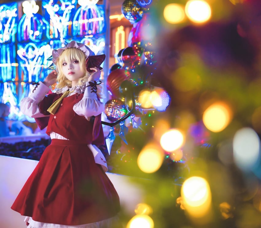 flandre scarlet (touhou) by akiika117_(photographer) and shio_koworo