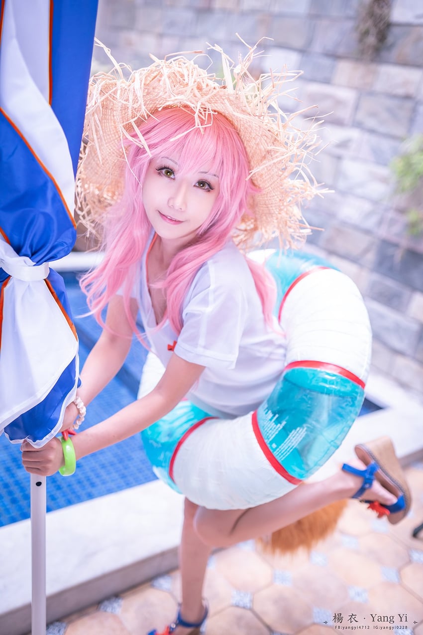 tamamo and tamamo no mae (fate and 1 more) by yangyi