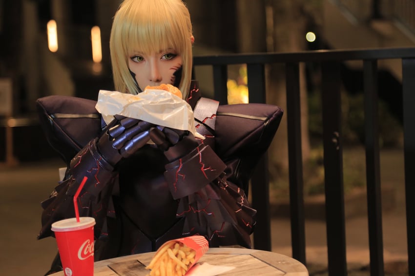 artoria pendragon and saber alter (fate and 2 more) by noshinoxxx