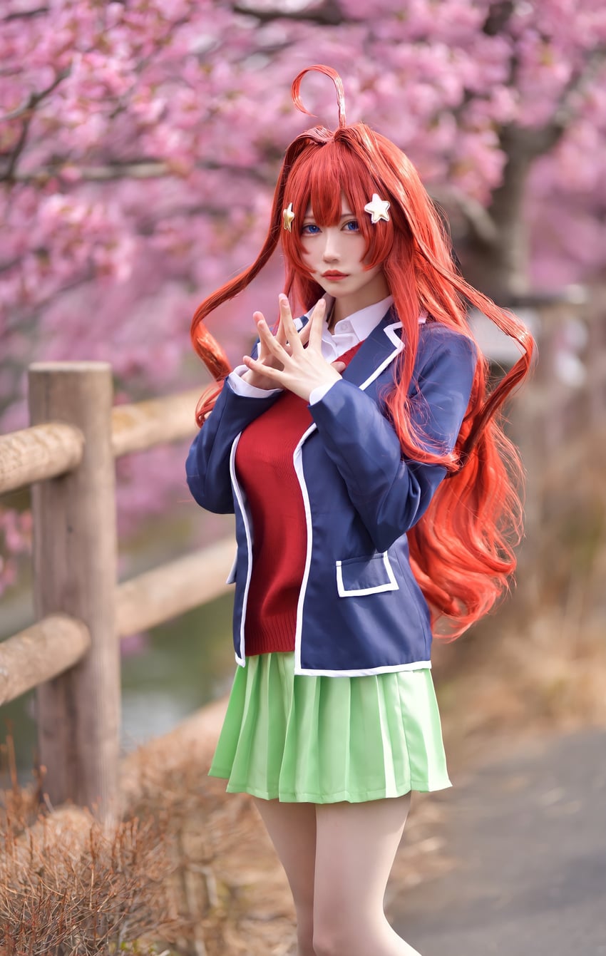nakano itsuki (go-toubun no hanayome) by hinata_(xxxuxx_oxxo)