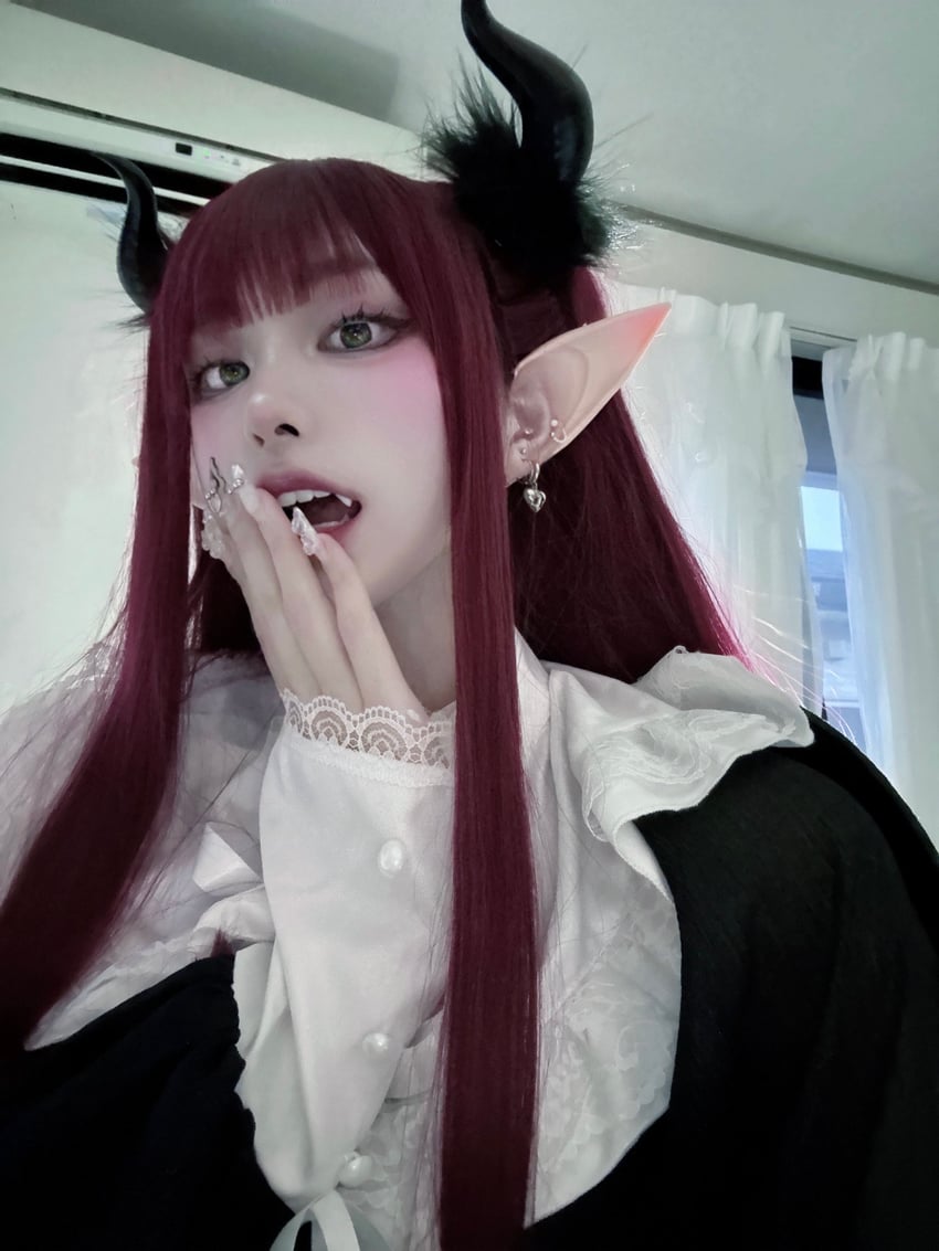 kitagawa marin and rizu-kyun (sono bisque doll wa koi wo suru) by usagisan_ne_jp