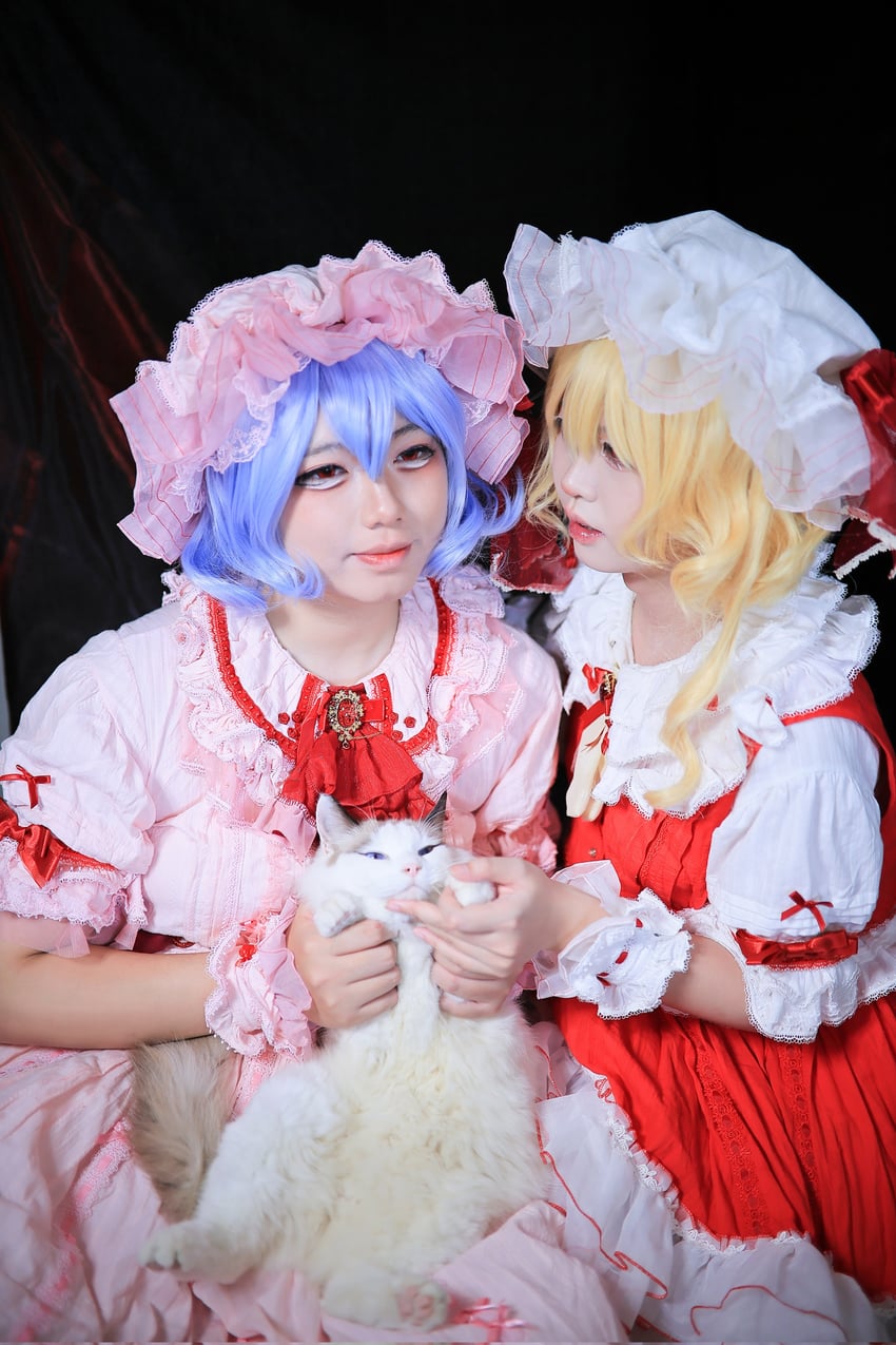 flandre scarlet and remilia scarlet (touhou) by cai233qaq and tkns_kanatsu