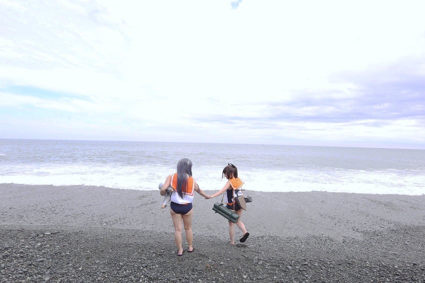 i-401 and i-400 (kantai collection) by shiba_(cosplayer) and tunatanaka