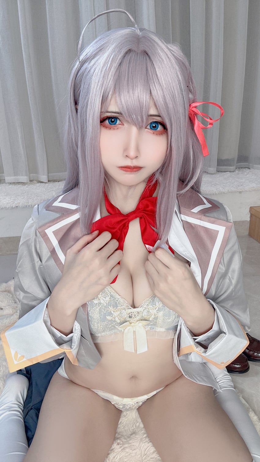 alisa mikhailovna kujou (tokidoki bosotto roshia-go de dereru tonari no alya-san) by reinawithtate