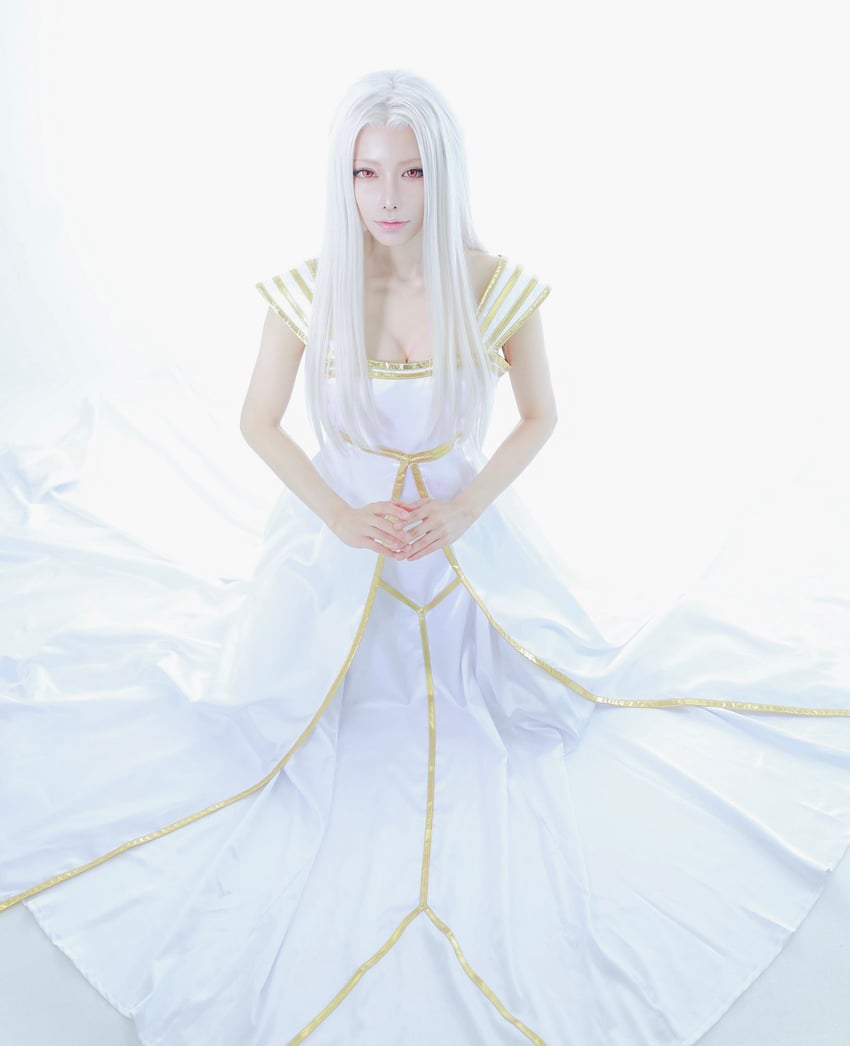 irisviel von einzbern (fate and 1 more) by noshinoxxx
