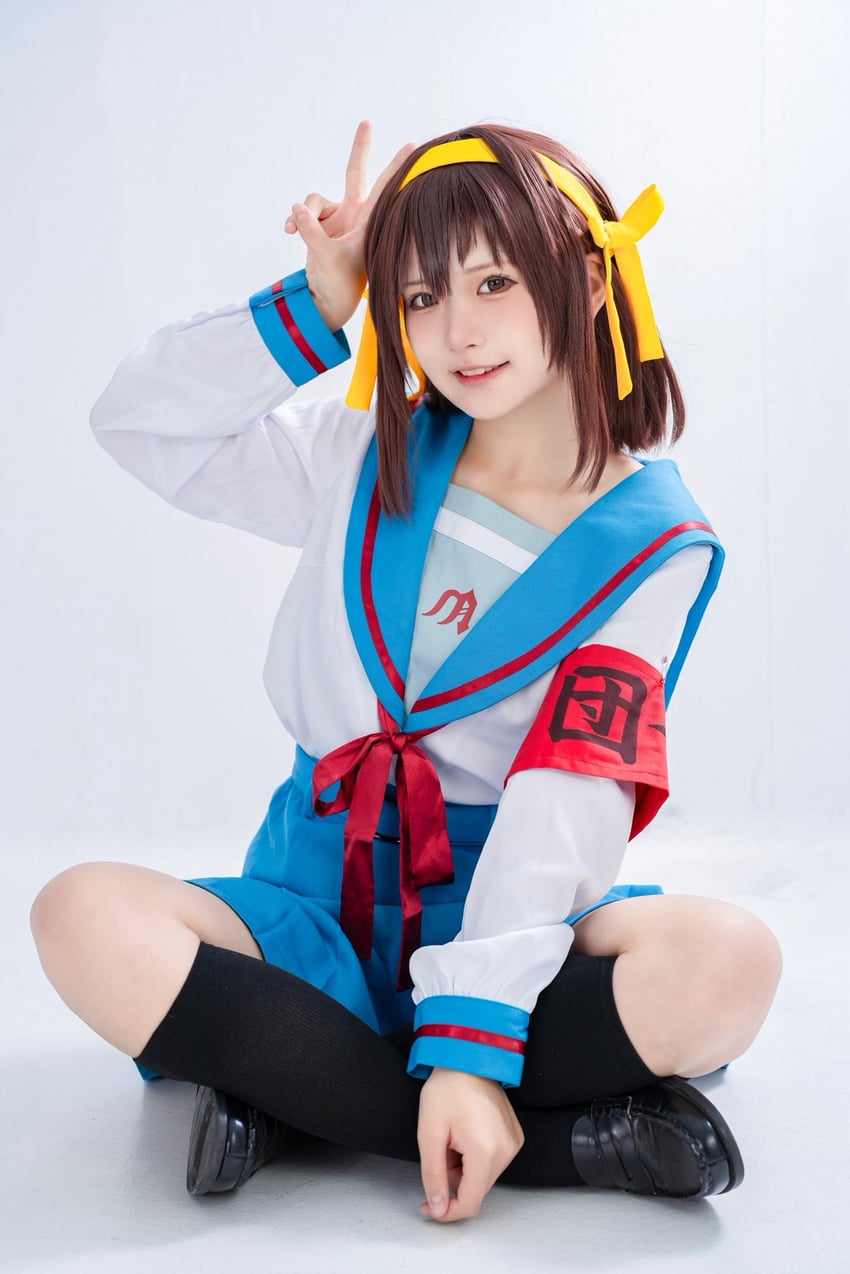 suzumiya haruhi (suzumiya haruhi no yuuutsu) by midorino