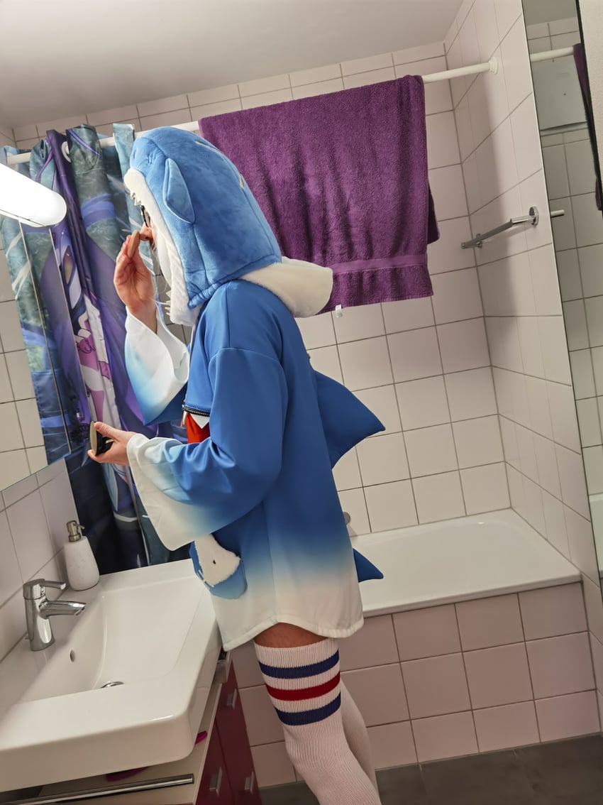 gawr gura (hololive and 1 more) by melonpan_(meidocafer)