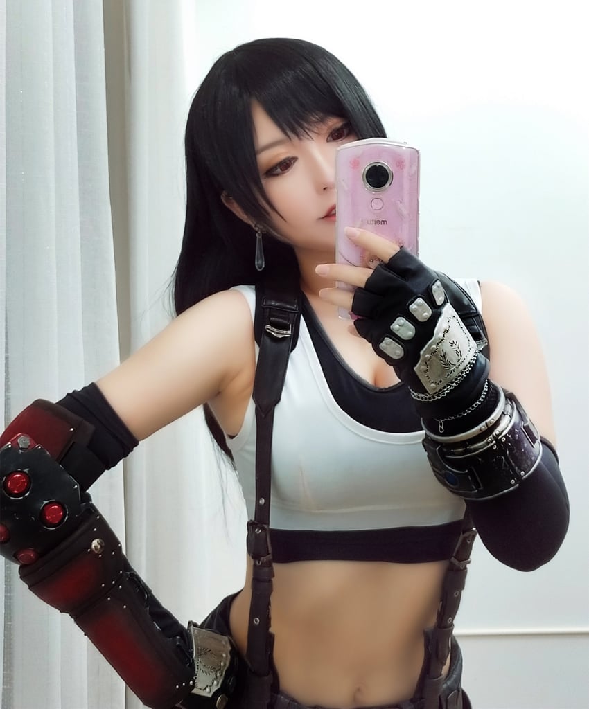 tifa lockhart (final fantasy and 2 more) by banbanko