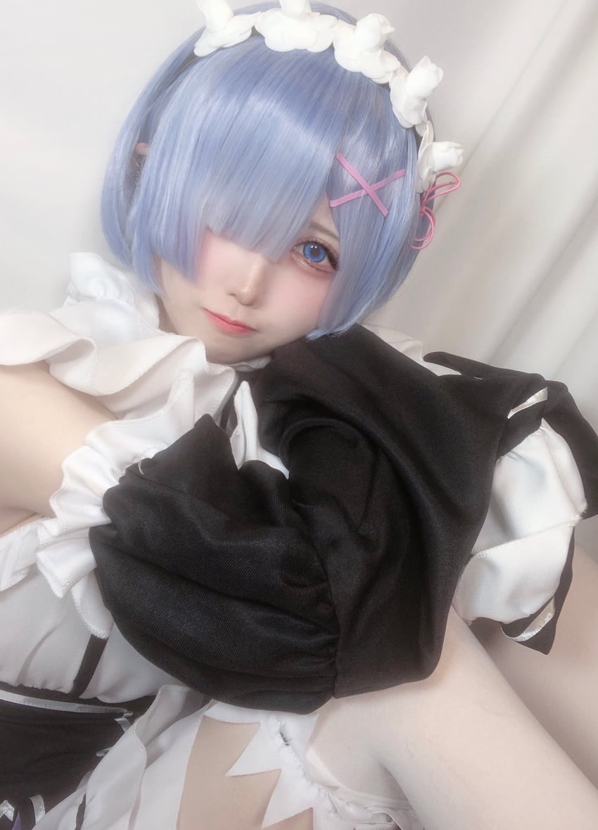 rem (re:zero kara hajimeru isekai seikatsu) by hinata_(xxxuxx_oxxo)