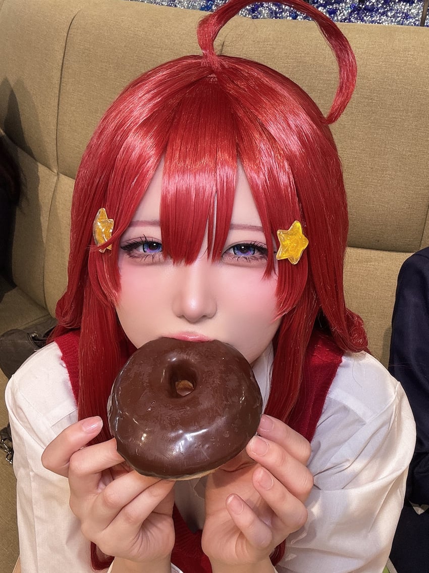 nakano itsuki (go-toubun no hanayome) by dekomorio0