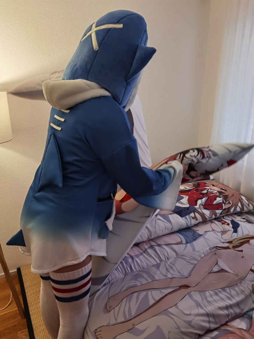 gawr gura (hololive and 1 more) by melonpan_(meidocafer)