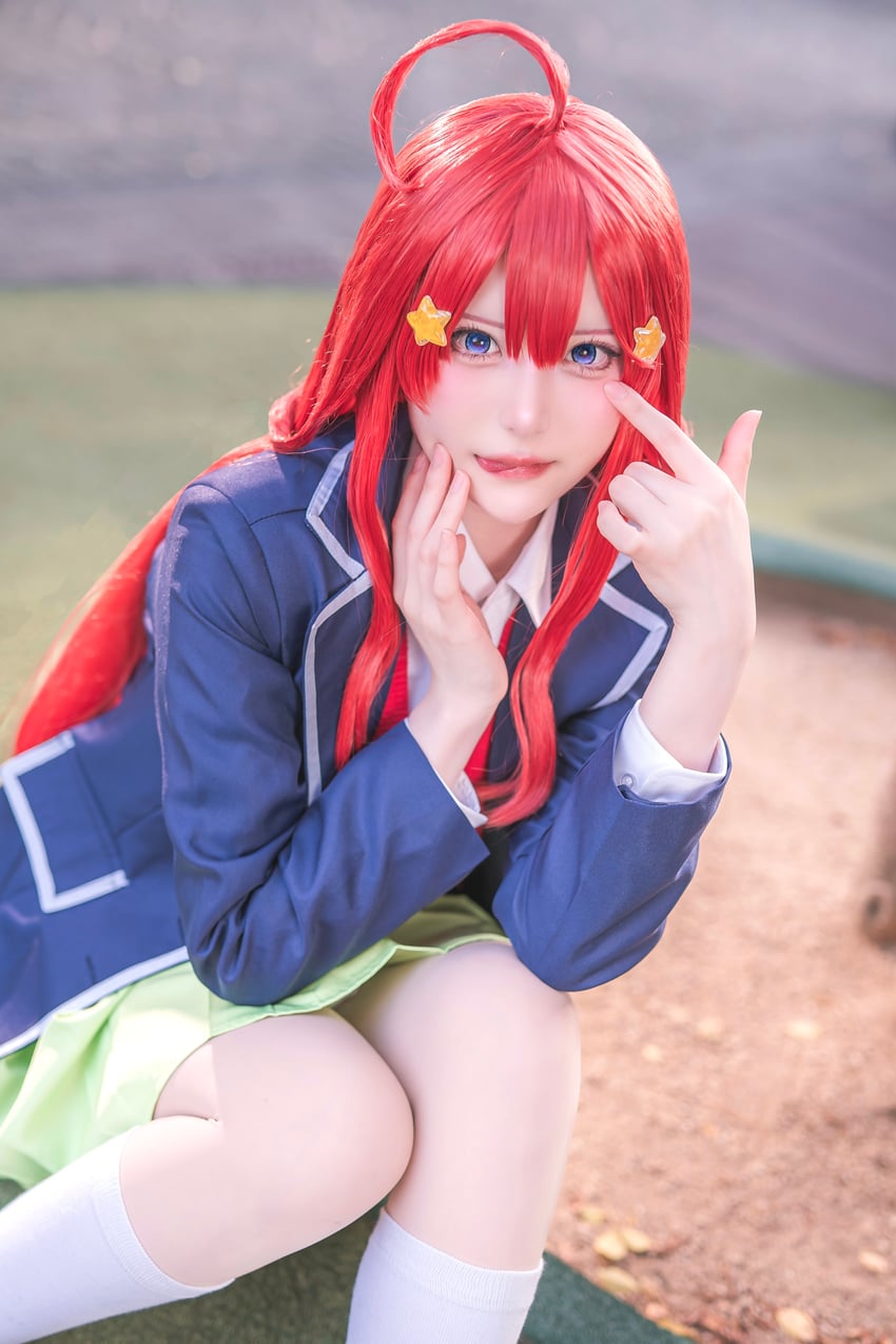 nakano itsuki (go-toubun no hanayome) by dekomorio0
