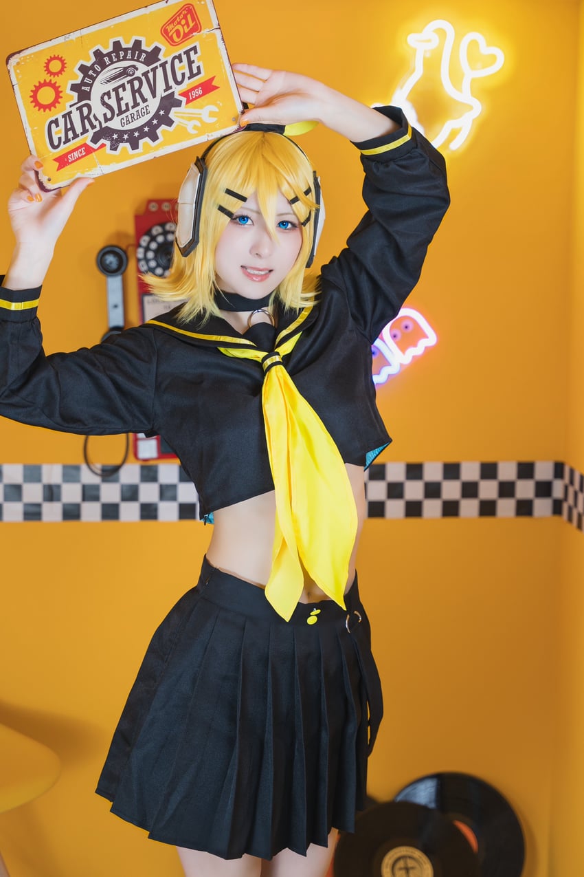 kagamine rin (vocaloid and 1 more) by aomura_(aomr_fre)